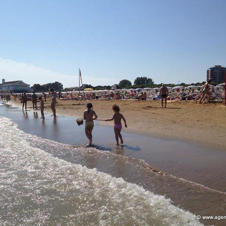 Lignano Sabbiadoro With Pool Apartment ภายนอก รูปภาพ