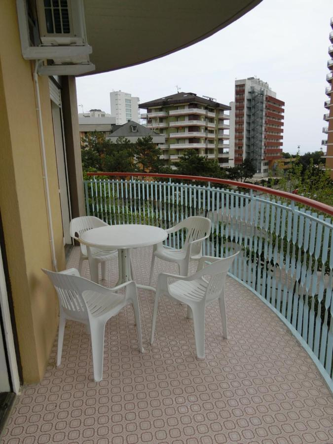 Lignano Sabbiadoro With Pool Apartment ภายนอก รูปภาพ